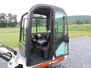 Bobcat 322G+ 3 Godets - Mini pelle 1,6 t avec cabine - Logist Agri
