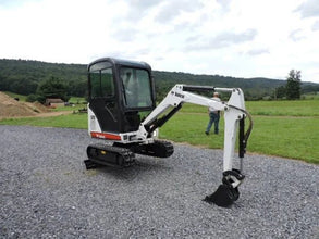 Bobcat 322G+ 3 Godets - Mini pelle 1,6 t avec cabine - Logist Agri