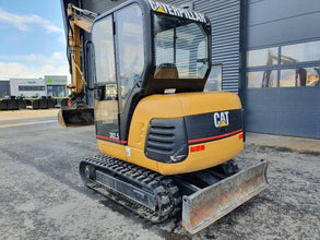 Caterpillar 302.5+3 Godets - Mini - pelle 2,8T– Fiabilité et performances - Logist Agri