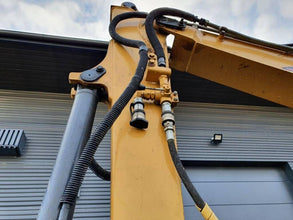 Caterpillar 302.5+3 Godets - Mini - pelle 2,8T– Fiabilité et performances - Logist Agri