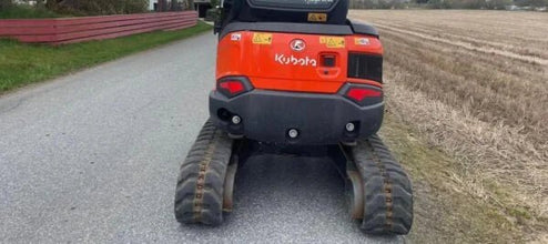 Kubota U27 - 4+3 Godets - Mini - pelle 2,7 t avec attache rotative - Logist Agri