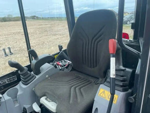 Kubota U27 - 4+3 Godets - Mini - pelle 2,7 t avec attache rotative - Logist Agri