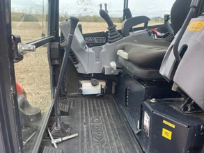 Kubota U27 - 4+3 Godets - Mini - pelle 2,7 t avec attache rotative - Logist Agri